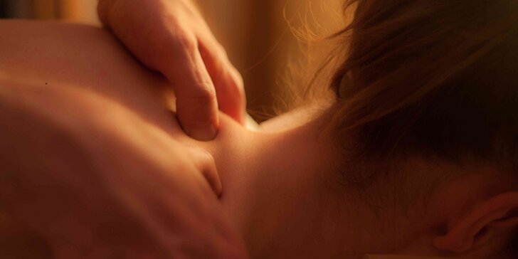 Smyslné uvolnění: 90minutová intimní celotělová masáž