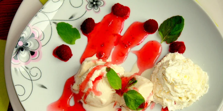 Tříchodové menu pro 2 gurmány: tatarák z lososa, kachní prsa a zmrzlina