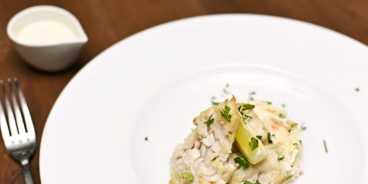 Nedělní fish & grill brunch na lodi: 2 hodiny neomezené konzumace a zábavy