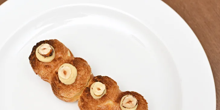 Nedělní fish & grill brunch na lodi: 2 hodiny neomezené konzumace a zábavy