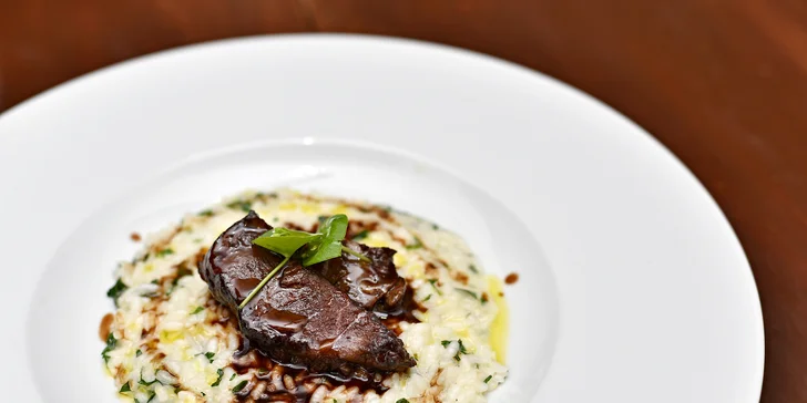 Takhle chutná jaro v Itálii: 5chodové degustační menu a sklenka vína pro dva