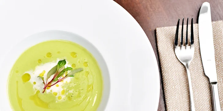 Takhle chutná jaro v Itálii: 5chodové degustační menu a sklenka vína pro dva
