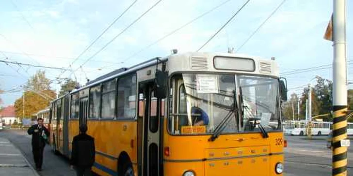Tříhodinová projížďka historickým trolejbusem Škoda Sanos 329