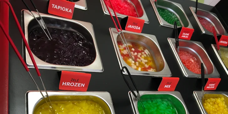 Čaj, který má koule: Bubble Tea v kelímku s extra porcí želé