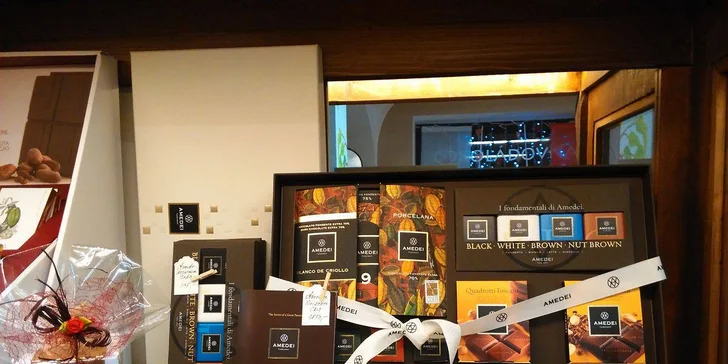 Káva dle výběru a tři delikátní pralinky od Mlsné Zebry pro jednoho nebo dva