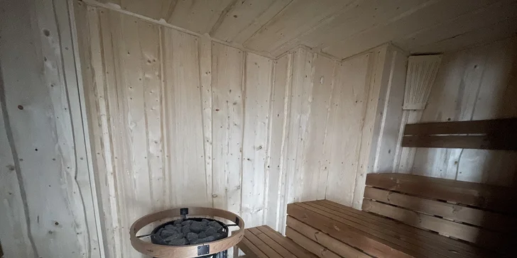 Volný vstup máte i do finské sauny, ta je v provozu od 14 do 22 hodin.