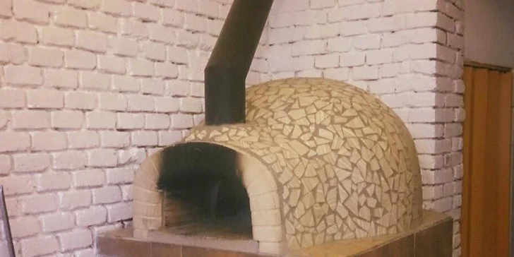 Gruzínské masové taštičky čebureky a půllitr piva Svijany