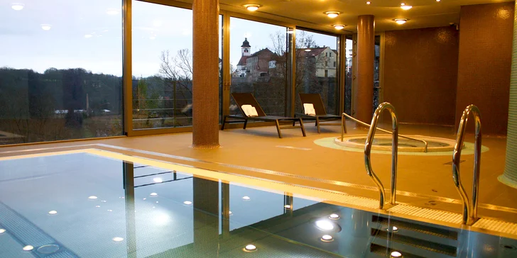 Letní pohoda na Náchodsku s wellness, snídaněmi a romantickou večeří