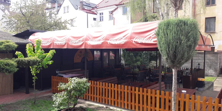 Sushi na Pernštýnském náměstí: 24, 40 či 60 ks s lososem, krevetou i mangem