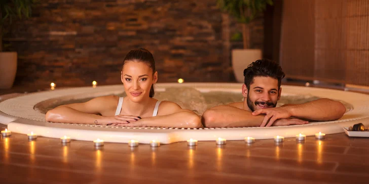 Romantické bublání: 50 minut v privátní vířivce jen pro vás dva