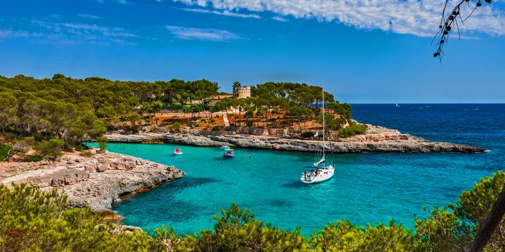 Poznávací zájezd na Mallorcu a do Barcelony: doprava, ubytování a polopenze