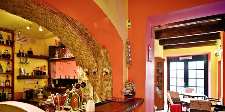 Propadněte vášni ke španělské kuchyni: degustační tapas menu pro 2 gurmány