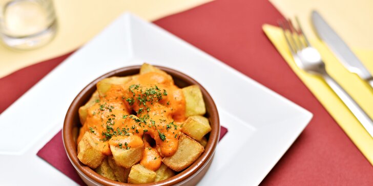 Ochutnejte španělskou kuchyni: degustační tapas menu pro 2 gurmány