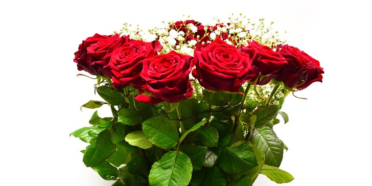 Kytice poskládané z rudých růží: dokonalý dárek ke Dni matek i k prvnímu máji