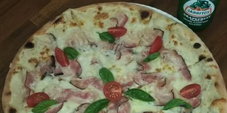 Zpestřete si víkend dobrotou: Malá či velká pizza dle výběru ze 33 druhů