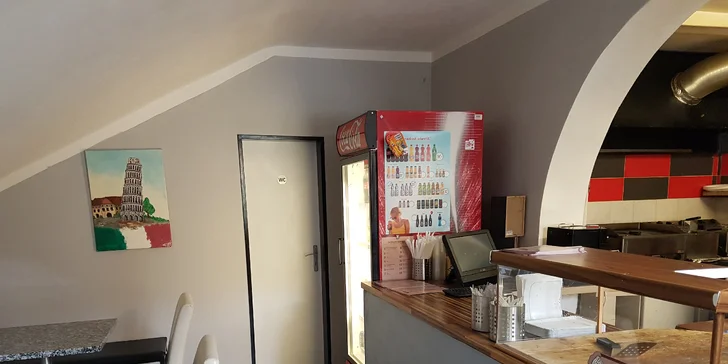 Zpestřete si víkend dobrotou: Malá či velká pizza dle výběru ze 33 druhů