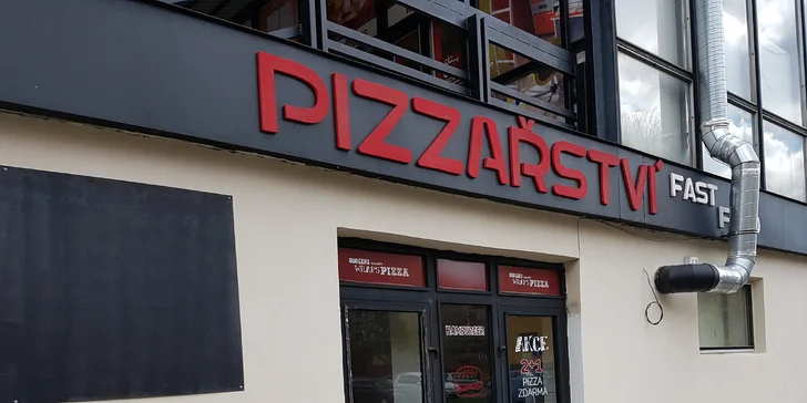 Zpestřete si víkend dobrotou: Malá či velká pizza dle výběru ze 33 druhů