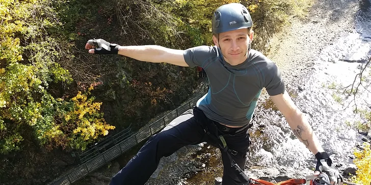 Jednodenní zážitkový via ferrata kurz včetně instruktáže v Českém Ráji