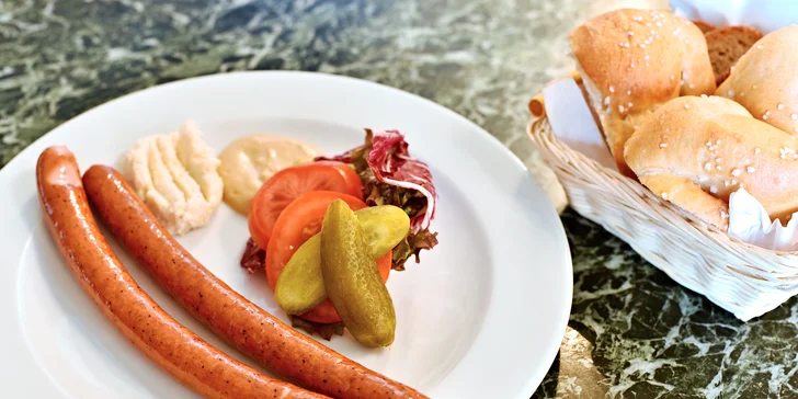 Snídaňové menu podávané v noblesní Kavárně Obecní dům pro 2 osoby