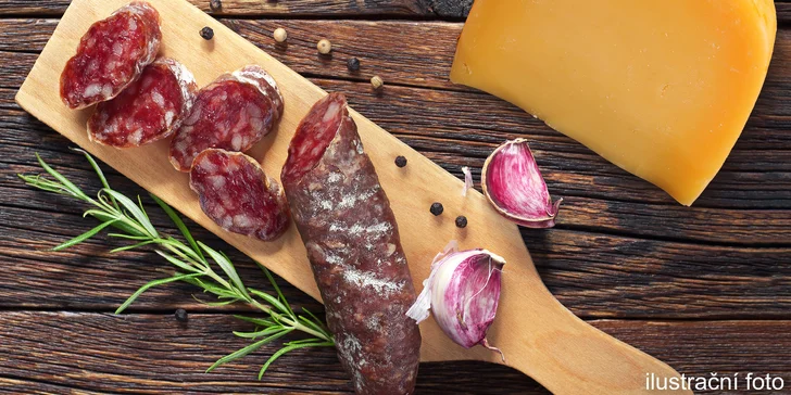 Delikatesy na váš stůl: 500 g klobás z mangalice nebo 380 g baby goudy
