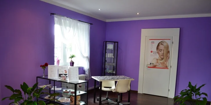 Havajská masáž Lomi Lomi: 45 minut relaxace v obklopení aromaolejů