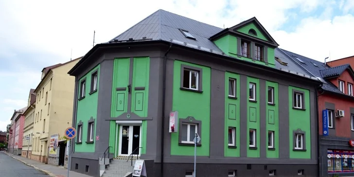 Havajská masáž Lomi Lomi: 45 minut relaxace v obklopení aromaolejů