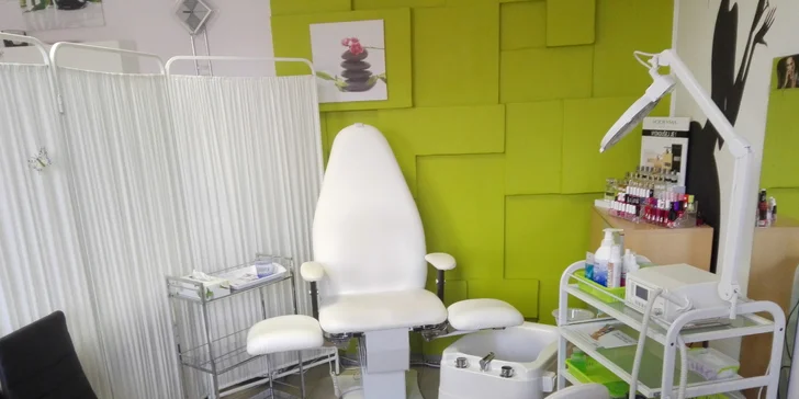 Suchá či mokrá pedikúra nebo manikůra s P-Shine nebo Shellac