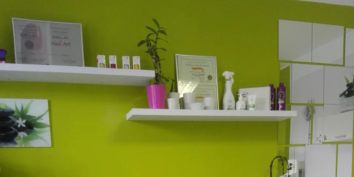 Suchá či mokrá pedikúra nebo manikůra s P-Shine nebo Shellac