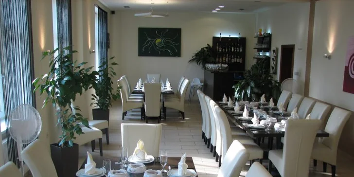 Hongkongské kuřecí speciality pro dva v Lotos Restaurantu