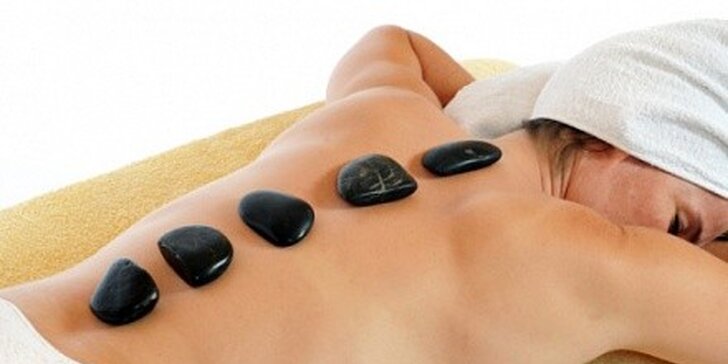 Hodinová regenerující masáž lávovými kameny Hot Stones