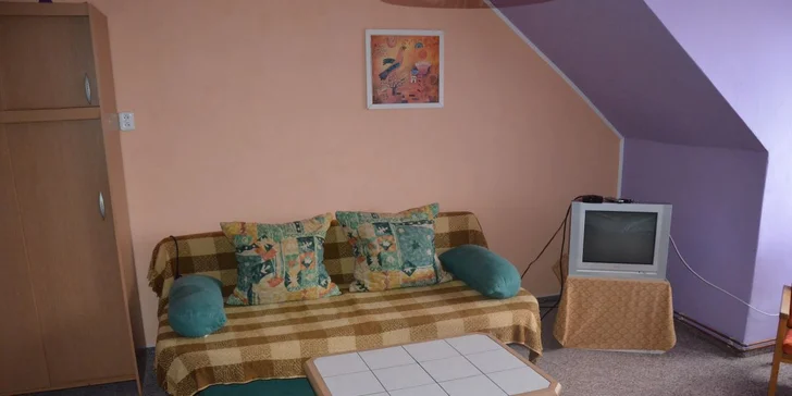 Dámská jízda v Jeseníkách – plná penze, kosmetika, wellness i výklad karet