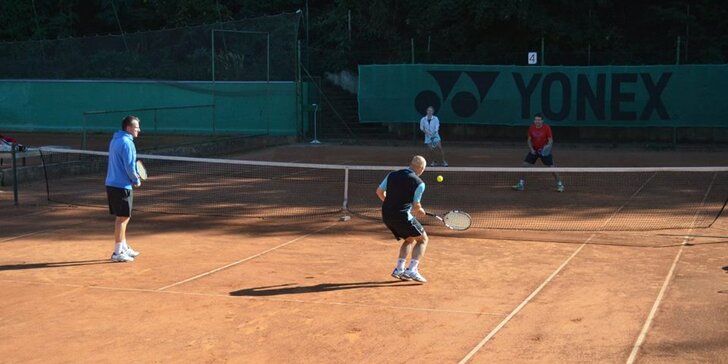 Pronájem tenisového kurtu v krásném prostředí v Praze