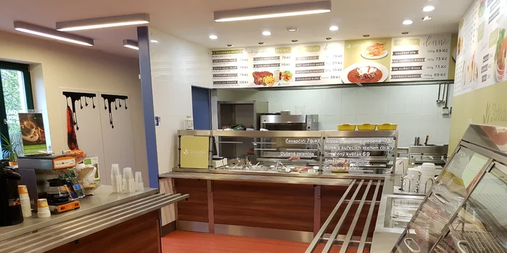 Kuřecí svačinka: výběr ze tří menu s hranolky, omáčkou a nápojem