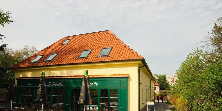 Kuřecí svačinka: výběr ze tří menu s hranolky, omáčkou a nápojem