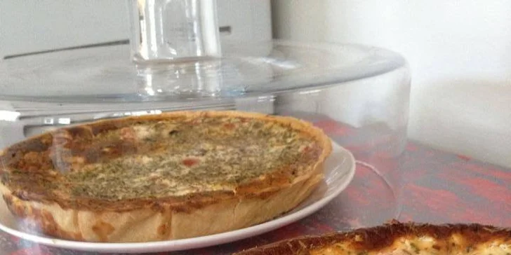 Kavárenské menu u Divokých matek pro dospělé i děti: pití, dobroty a velká herna