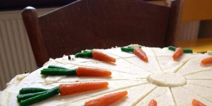 Kavárenské menu u Divokých matek pro dospělé i děti: pití, dobroty a velká herna