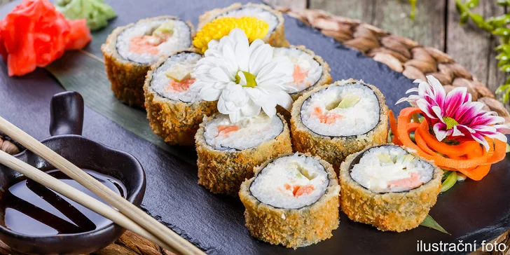 Delikatesní set 20 kousků sushi v moderní vietnamské restauraci v centru Prahy
