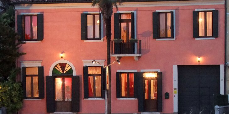 Benátská romance: Pobyt v okouzlujícím hotelu poblíž města a snídaně pro dva