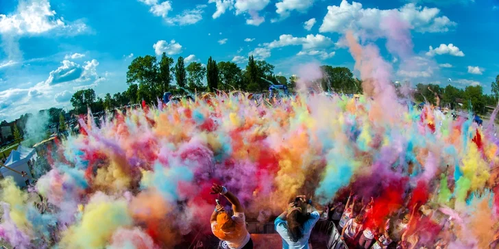 Rainbow Run v Dolních Vítkovicích: startovné, tričko, barvičky i medaile