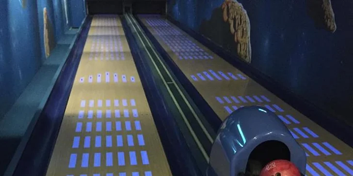 Idylka u rybníka: masové prkno se steaky, bowling i možná projížďka na šlapadle