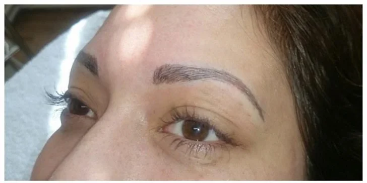 Permanentní make-up obočí technikou vláskování - nové nebo oživení