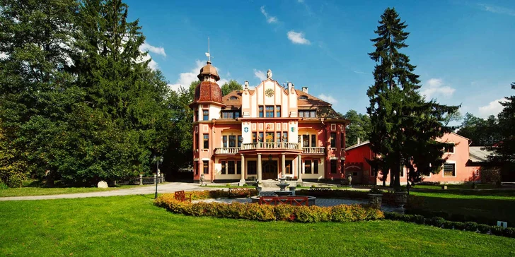 Odpočinek v prvorepublikovém letohrádku na Vysočině: snídaně, sauna i venkovní vířivka