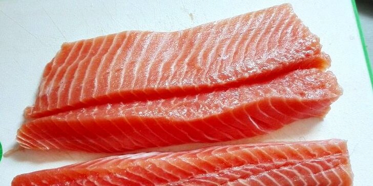 Sushi set Kazumi: 64 lahodných kousků s dovozem až k vám