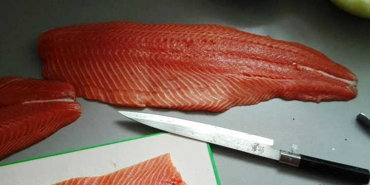 Barevný sushi set s 50 kusy a dovozem až domů nebo do kanceláře