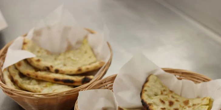 Skvělá indická hostina: 3chodové menu podle výběru pro 2 osoby