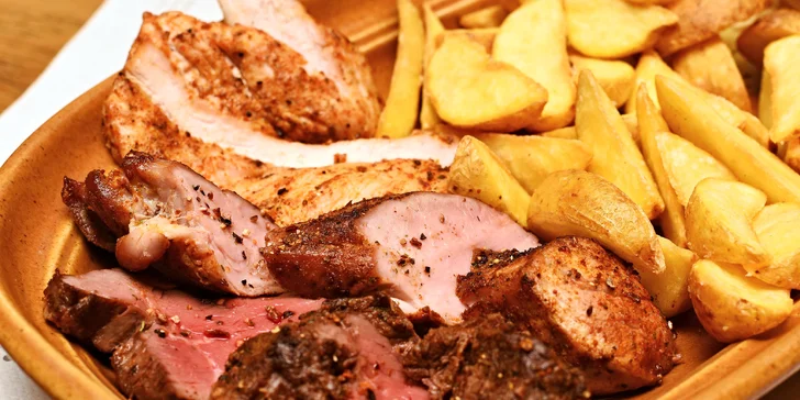 Mix grill plný masa s omáčkami i přílohami dle výběru až pro 4 osoby