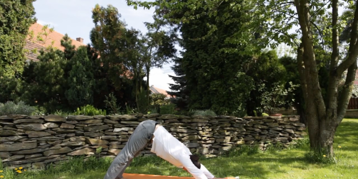 Od začátku správně: 11týdenní online kurz power jógy s neomezeným přístupem