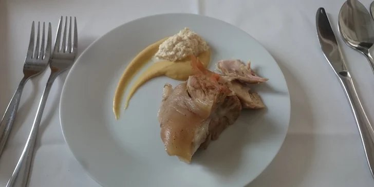 České menu pro 2 osoby: ovárek, panenská svíčková, domácí lívance a možný i wellness