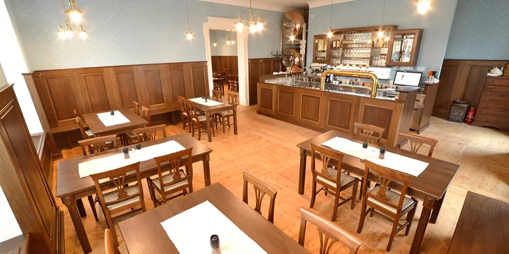 Z místní kuchyně odchází ke stolům v restauraci jedna dobrota za druhou, jak se přesvědčíte u snídaně a třeba i večeře.