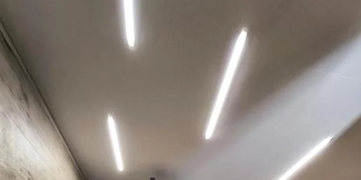 V chatke nájdete plne funkčnú chatku s teplou sprchou.